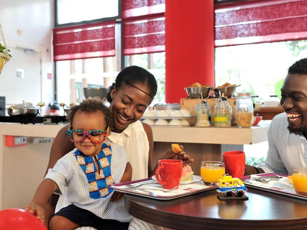 Ibis Styles Dakar Ξενοδοχείο Εστιατόριο φωτογραφία